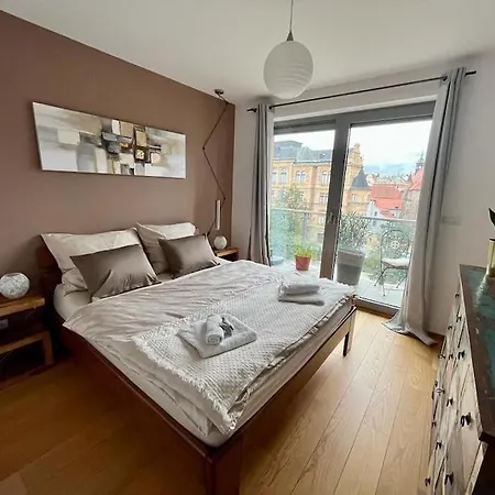 In Historical Center With Park View Apartment Plzen