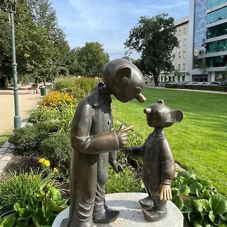 In Historical Center With Park View Lägenhet *